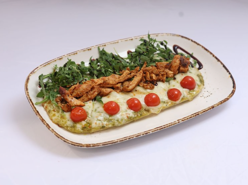 Garlic Chicken Pesto Pizza